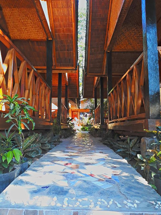 Castaway Native Huts Apartment San Vicente  Exterior photo